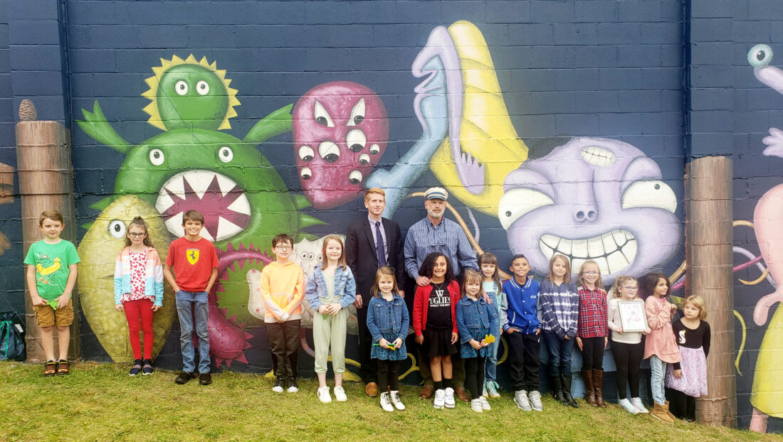 Downtown mural highlights imagination of East Liverpool students News